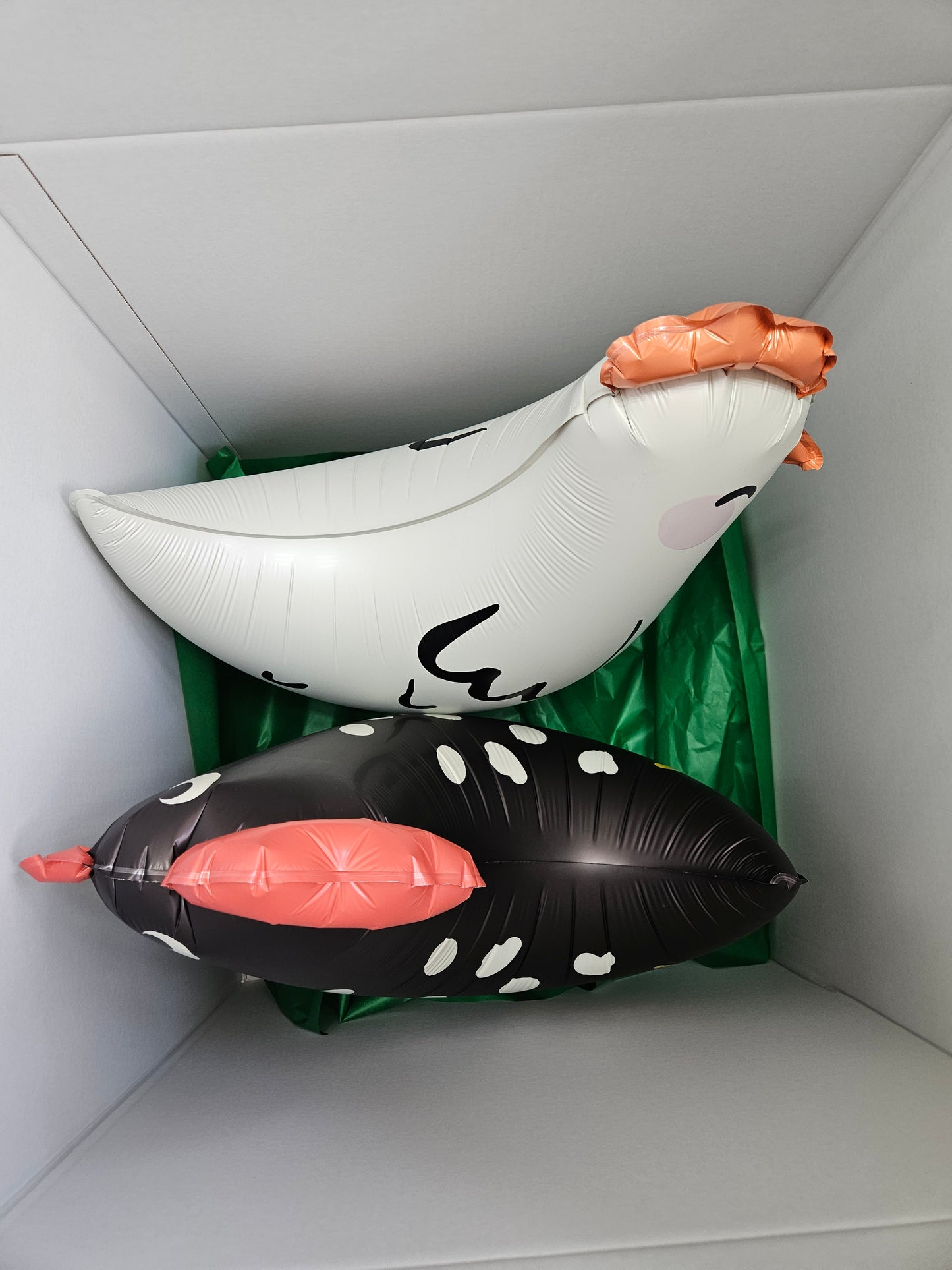 Balony z Helem w Pudełku Prezentowym – Kogut i Kurka