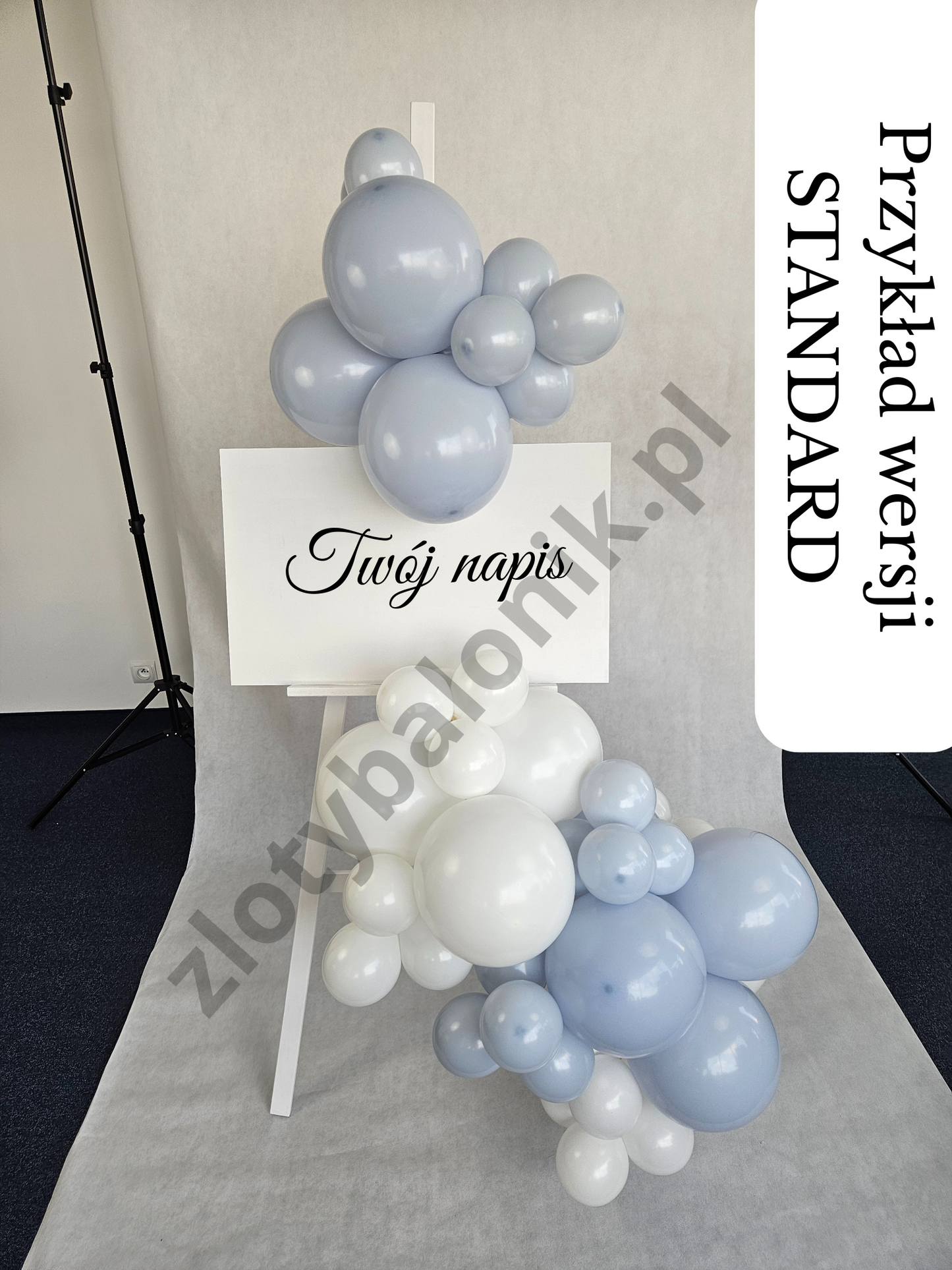Girlanda balonowa na SZTALUDZE z personalizowaną tabliczką – Warszawa