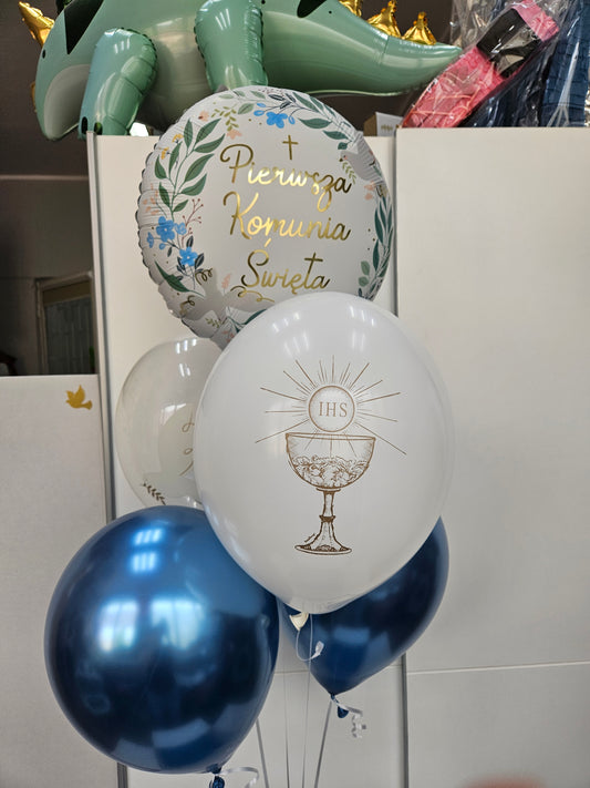 Bukiet balonów na Pierwszą Komunię Świętą biel, błękit i złoto z HELEM i wstążką